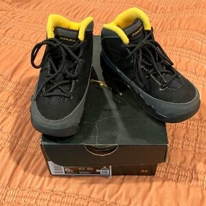 Toddler Jordan 9 Retro Sneakers 8c